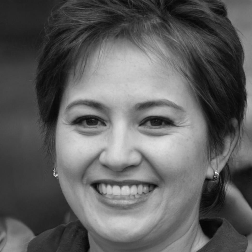 Instructora experta en finanzas corporativas